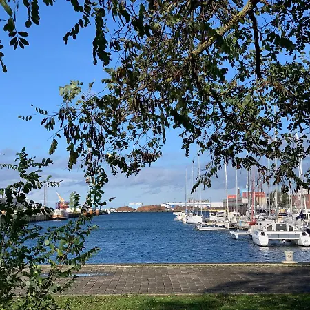 Appartement Casada: 3-zimmer-zuhause Mit Buero *